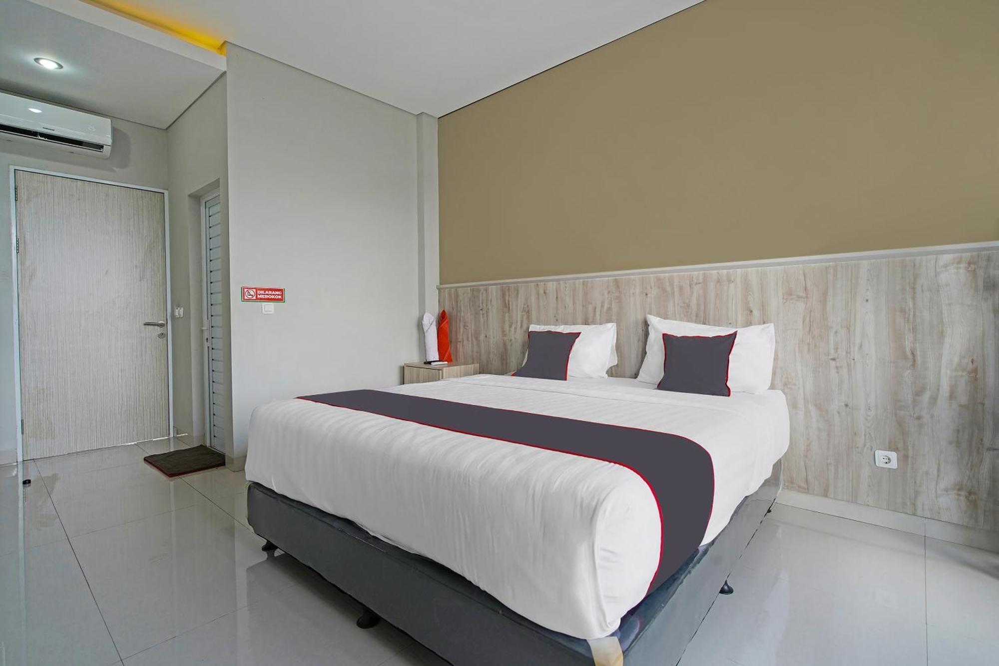 Capital O 1898 Louise Place Cianjur Exterior foto